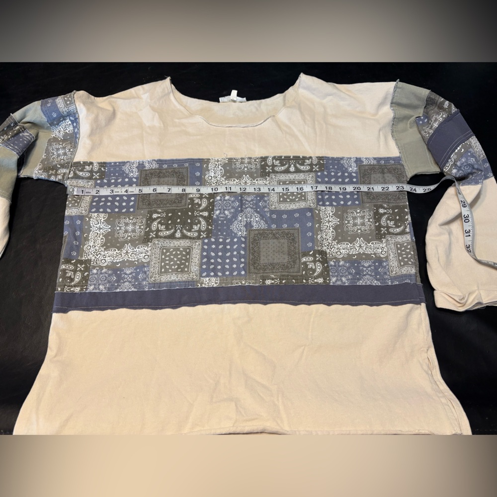 Oli & Hali Blue and Cream Patchwork Long Sleeve High/Low Top size Small - Picture 9 of 12
